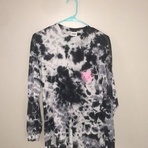 Victoria’s Secret PINK shirt